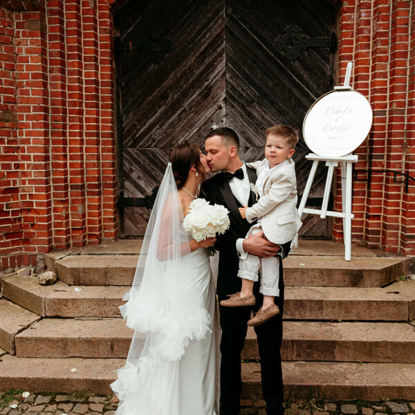 Kāzu ceremonija baznīcā