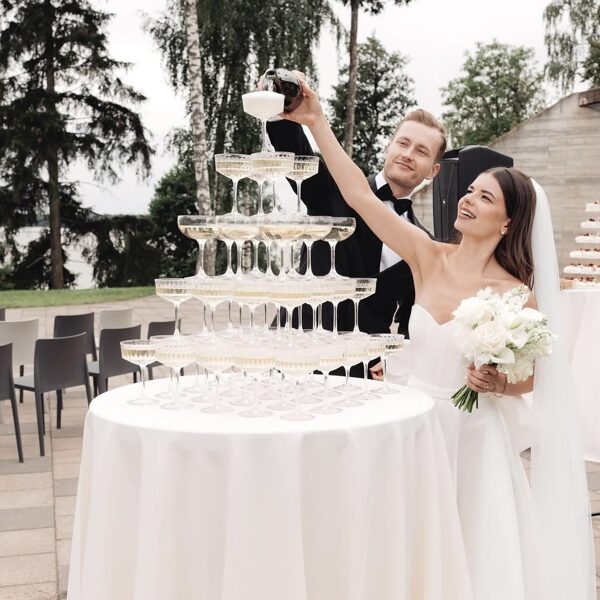 Šampanieša piramīda