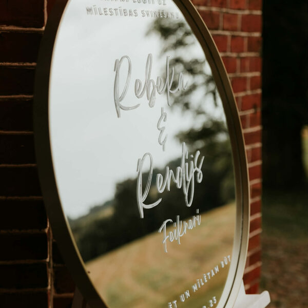 Apaļais spogulis -15,00 eur