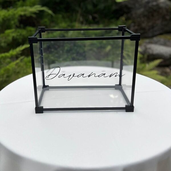 Dāvanu kaste stikla ar melnu -10,00 eur