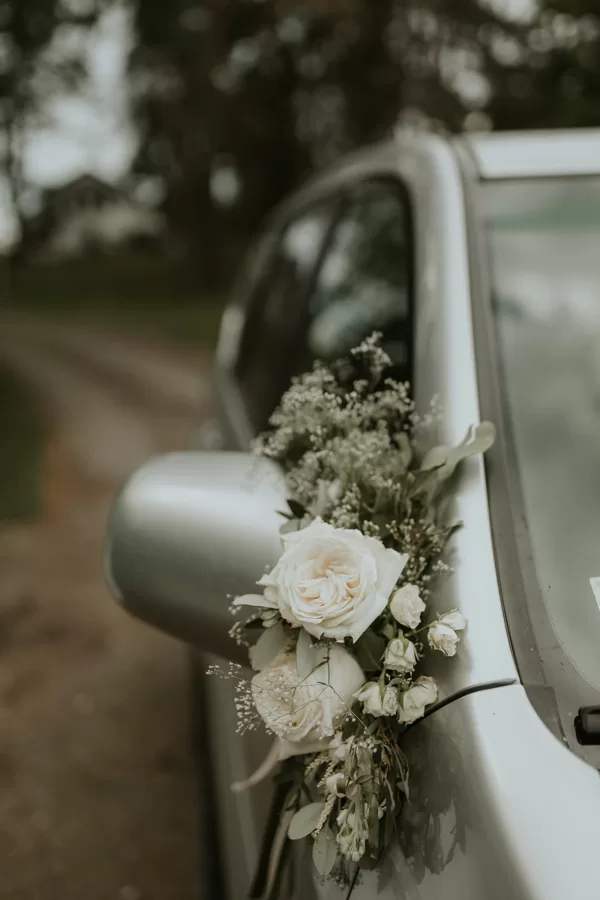 Kāzu auto dekorācijas