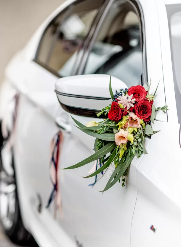 Kāzu auto dekorācijas