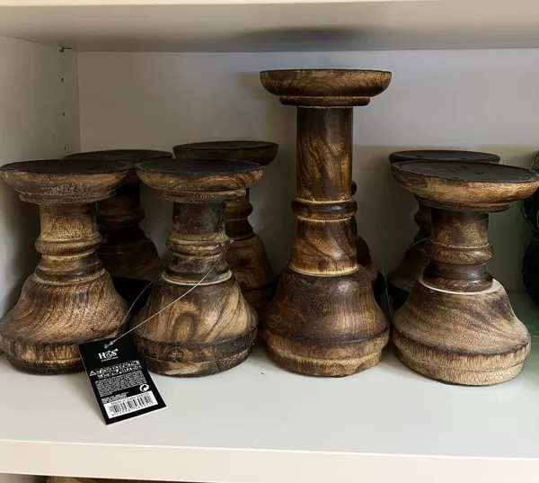 Koka svečturi dažādi - 3,00 eur